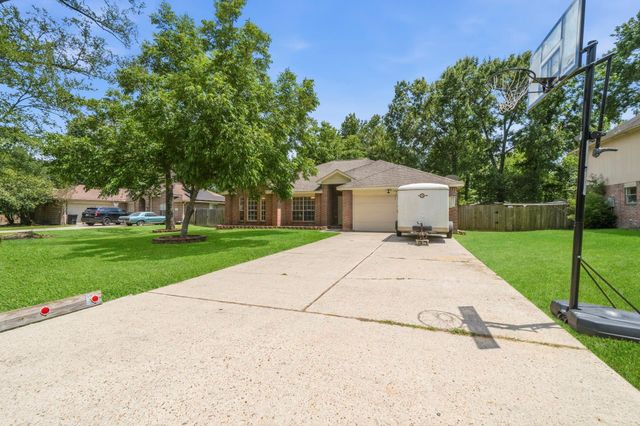 7023 Hayden Drive, Magnolia, TX 77354