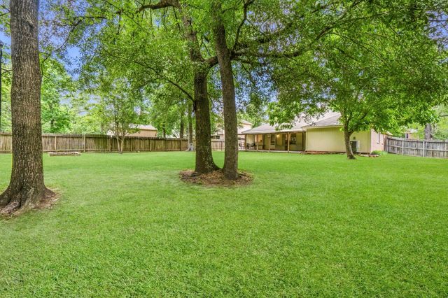 7023 Hayden Drive, Magnolia, TX 77354