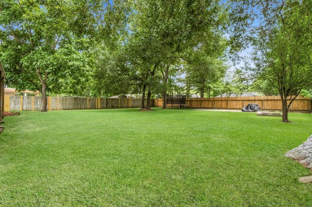7023 Hayden Drive, Magnolia, TX 77354