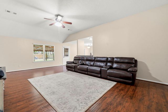 7023 Hayden Drive, Magnolia, TX 77354