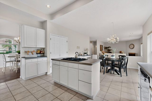 1327 Canyon Rim Drive NE, Albuquerque, NM 87112