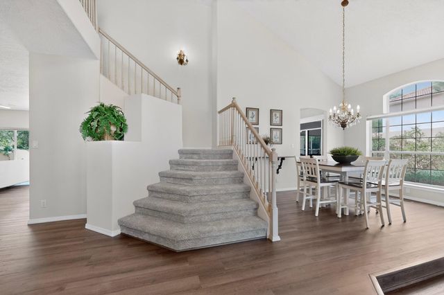 1327 Canyon Rim Drive NE, Albuquerque, NM 87112