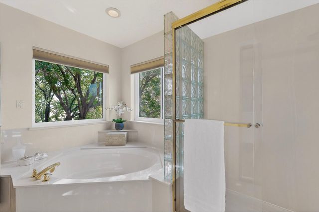 1327 Canyon Rim Drive NE, Albuquerque, NM 87112