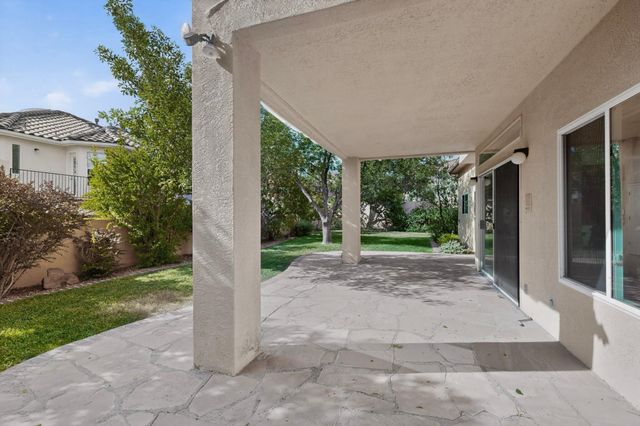 1327 Canyon Rim Drive NE, Albuquerque, NM 87112