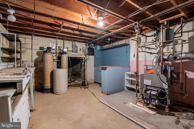 2310 HORSESHOE TRL, Chester Springs, PA 19425