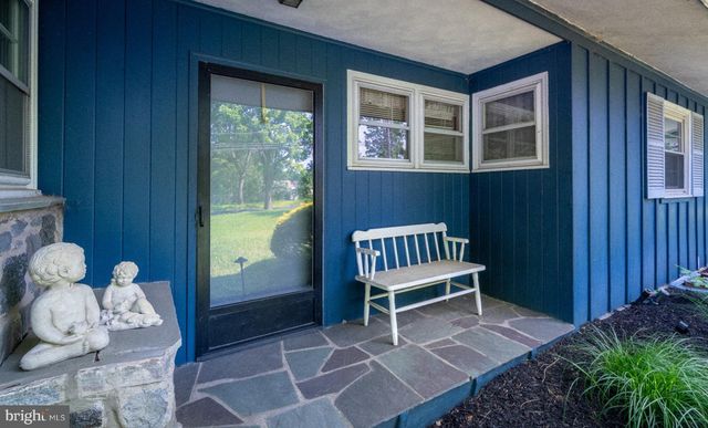 2310 HORSESHOE TRL, Chester Springs, PA 19425