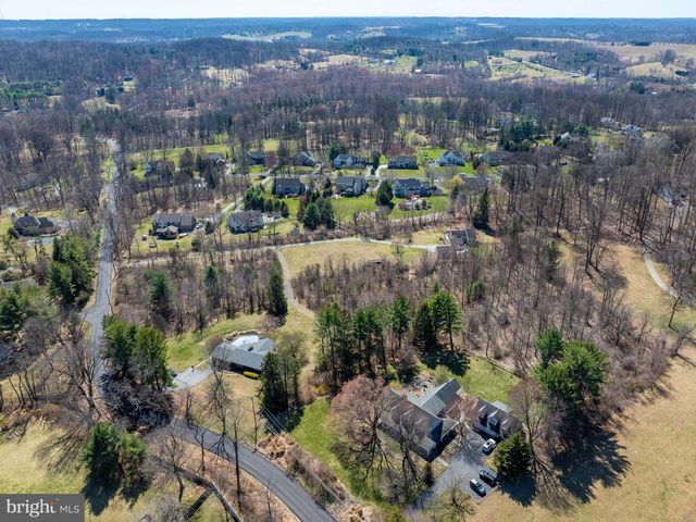 2310 HORSESHOE TRL, Chester Springs, PA 19425