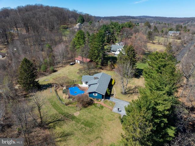 2310 HORSESHOE TRL, Chester Springs, PA 19425