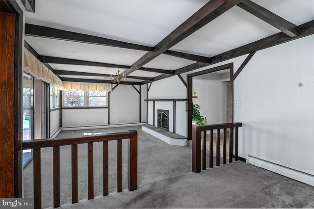 2310 HORSESHOE TRL, Chester Springs, PA 19425