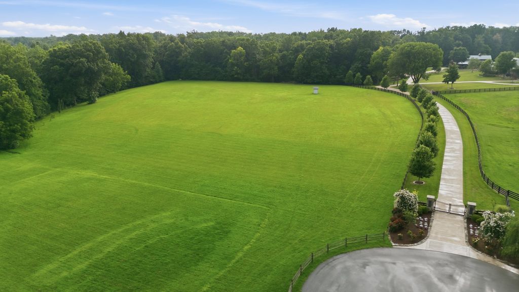 1 Casparis Rd, Franklin, TN 37064
