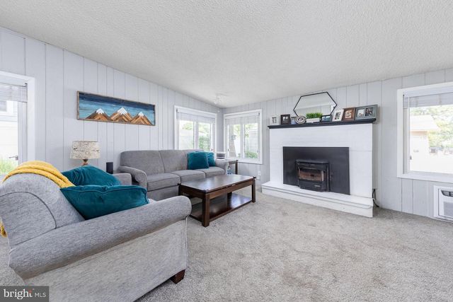 103 LAKE AVE, Hamilton, NJ 08610
