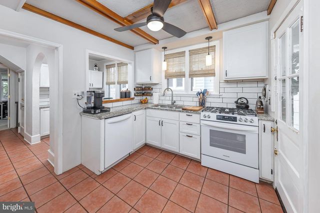 103 LAKE AVE, Hamilton, NJ 08610