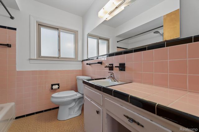 42583 Five Mile Road, Plymouth, MI 48170