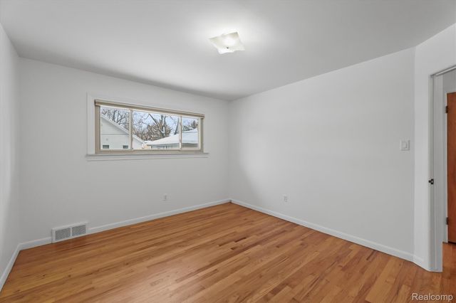 42583 Five Mile Road, Plymouth, MI 48170