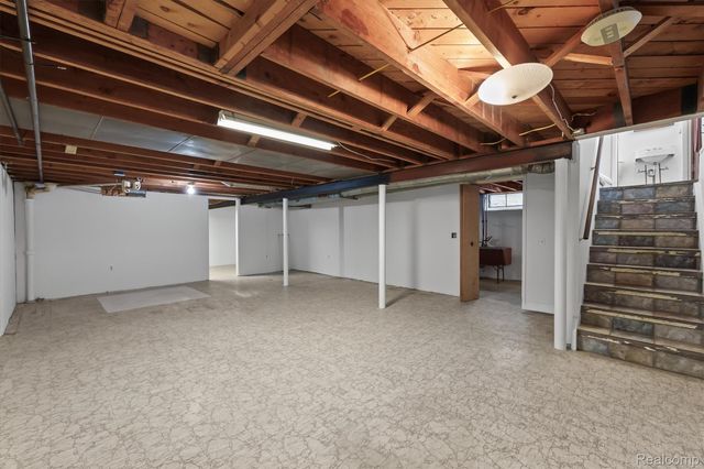 42583 Five Mile Road, Plymouth, MI 48170