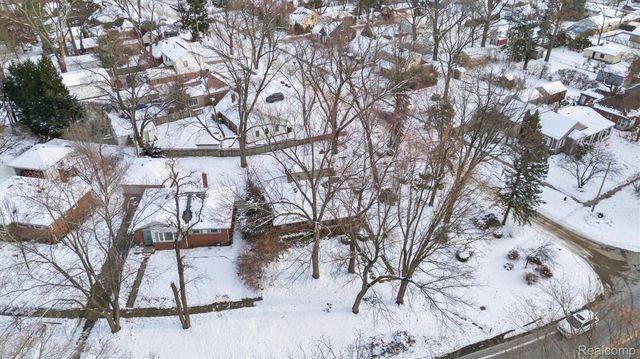 42583 Five Mile Road, Plymouth, MI 48170