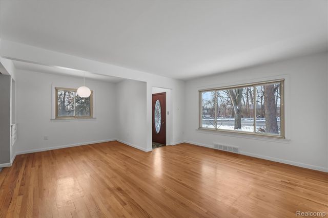 42583 Five Mile Road, Plymouth, MI 48170