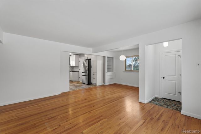 42583 Five Mile Road, Plymouth, MI 48170