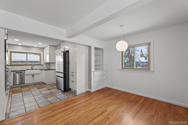 42583 Five Mile Road, Plymouth, MI 48170