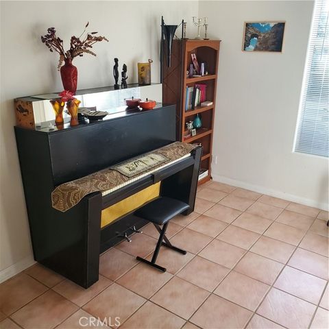 12944 Woodbridge Street, Studio City (los Angeles), CA 91604