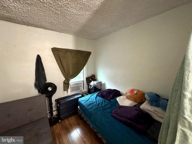 32 ELM ST, Trenton, NJ 08611