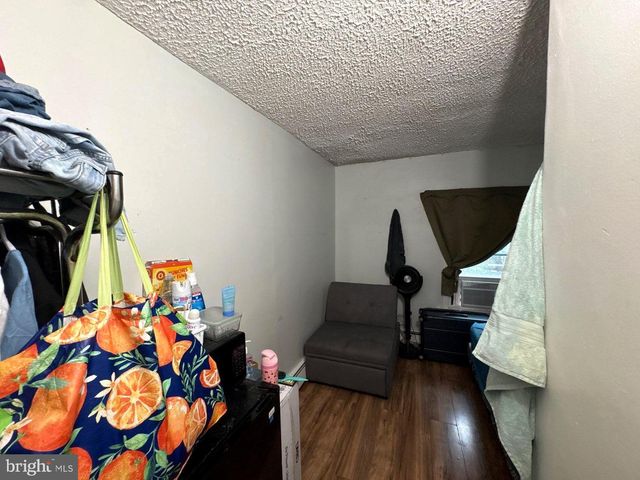 32 ELM ST, Trenton, NJ 08611