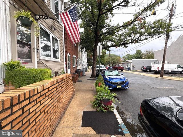 32 ELM ST, Trenton, NJ 08611
