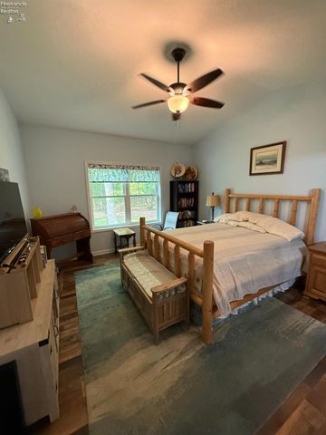 3741 Parkside Reserve Street, Vermilion, OH 44089