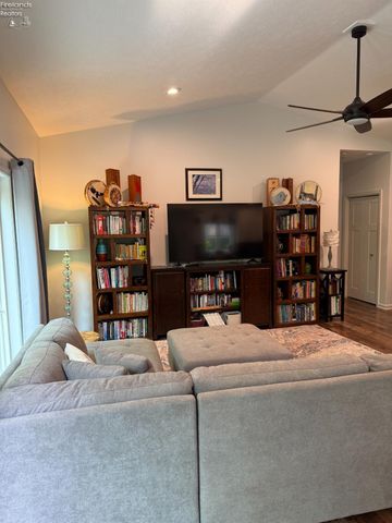 3741 Parkside Reserve Street, Vermilion, OH 44089