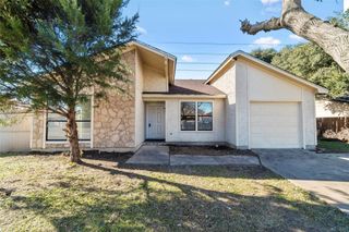 5326 Creek Valley Drive, Arlington, TX 76018