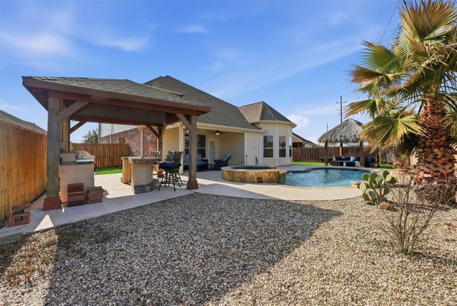 24630 Emerald Pool Falls Drive, Tomball, TX 77375