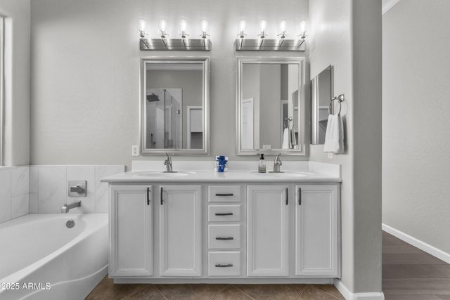 3301 W LEISURE Lane, Phoenix, AZ 85086