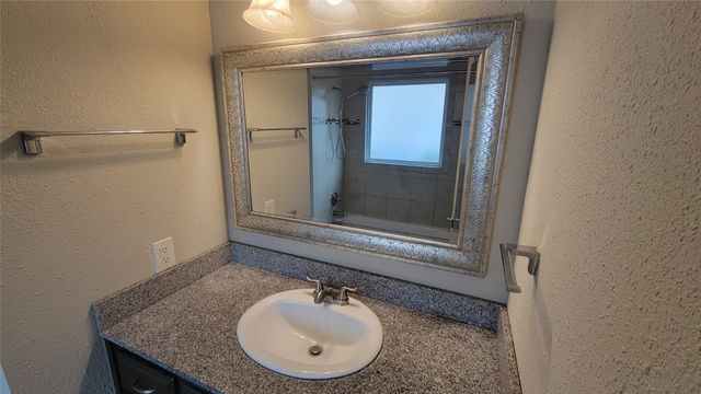 5613 Ammons Street, Haltom City, TX 76117