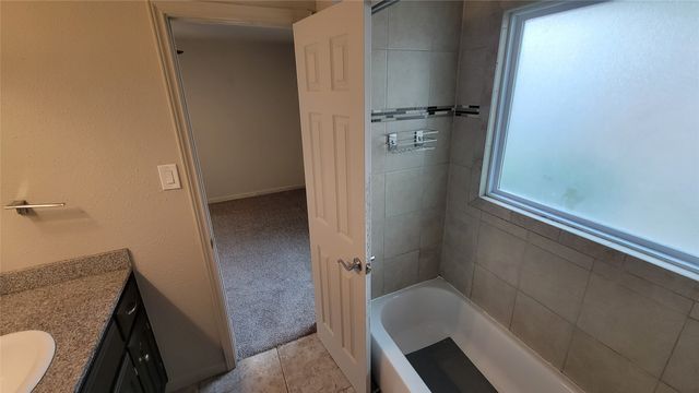 5613 Ammons Street, Haltom City, TX 76117
