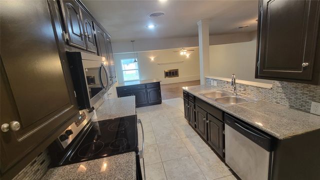 5613 Ammons Street, Haltom City, TX 76117