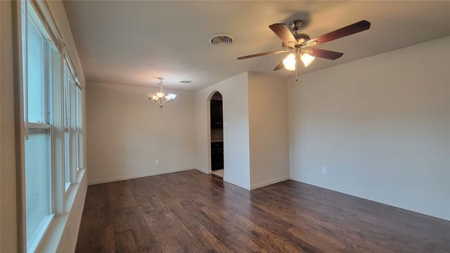 5613 Ammons Street, Haltom City, TX 76117