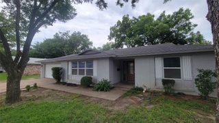 5613 Ammons Street, Haltom City, TX 76117