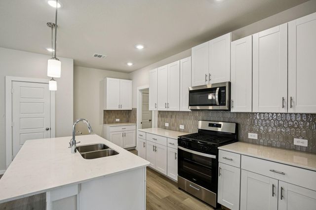 29214 Farmhouse Estates, Waller, TX 77484