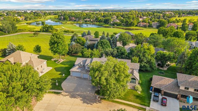 611 E 61st St Street, Sioux Falls, SD 57108