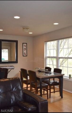 124 Wallace Ct 701, Green Brook Twp., NJ 08812