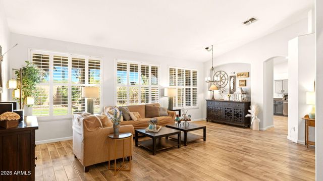 2053 S RED ROCK Court, Gilbert, AZ 85295