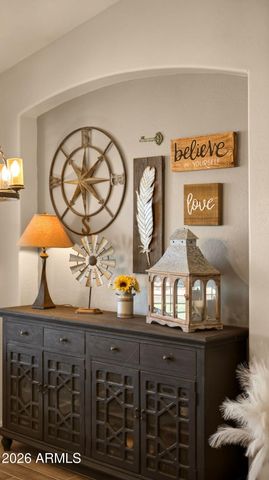 2053 S RED ROCK Court, Gilbert, AZ 85295