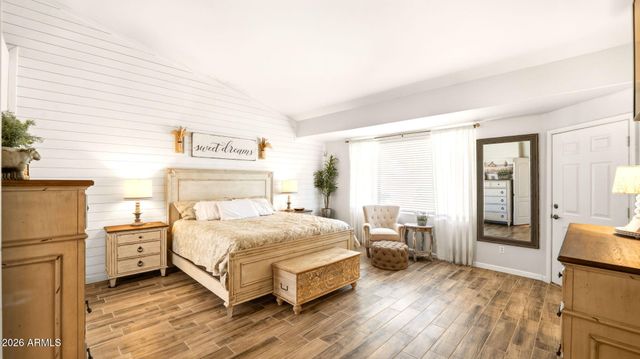 2053 S RED ROCK Court, Gilbert, AZ 85295