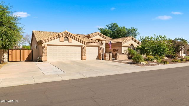 2053 S RED ROCK Court, Gilbert, AZ 85295