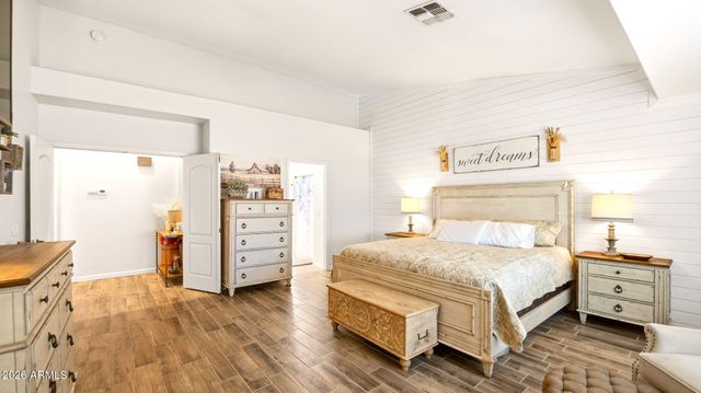 2053 S RED ROCK Court, Gilbert, AZ 85295