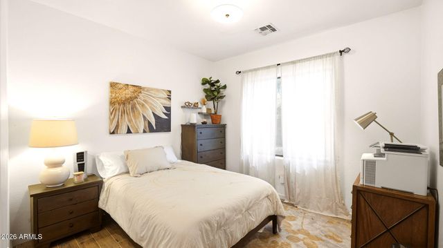 2053 S RED ROCK Court, Gilbert, AZ 85295