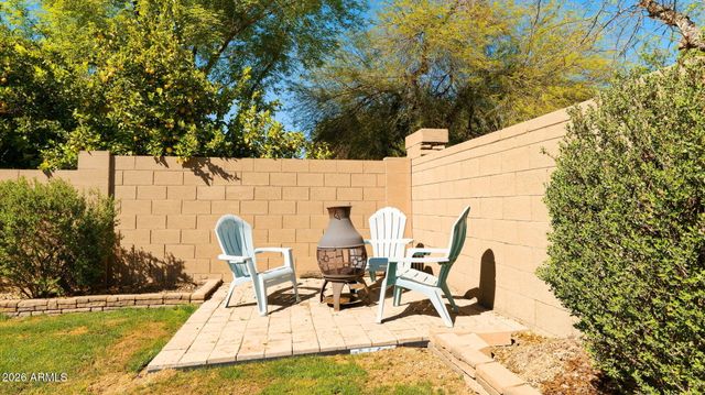 2053 S RED ROCK Court, Gilbert, AZ 85295