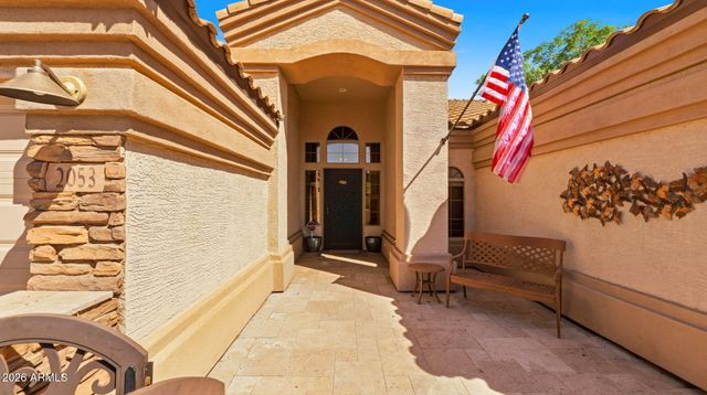 2053 S RED ROCK Court, Gilbert, AZ 85295