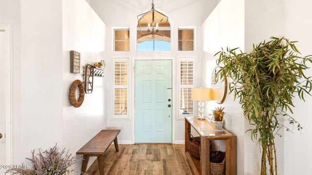 2053 S RED ROCK Court, Gilbert, AZ 85295