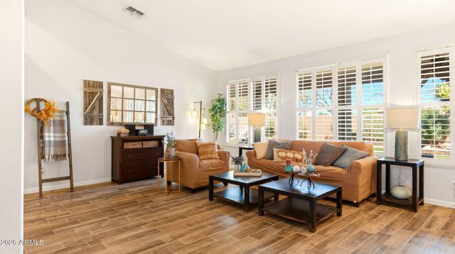 2053 S RED ROCK Court, Gilbert, AZ 85295